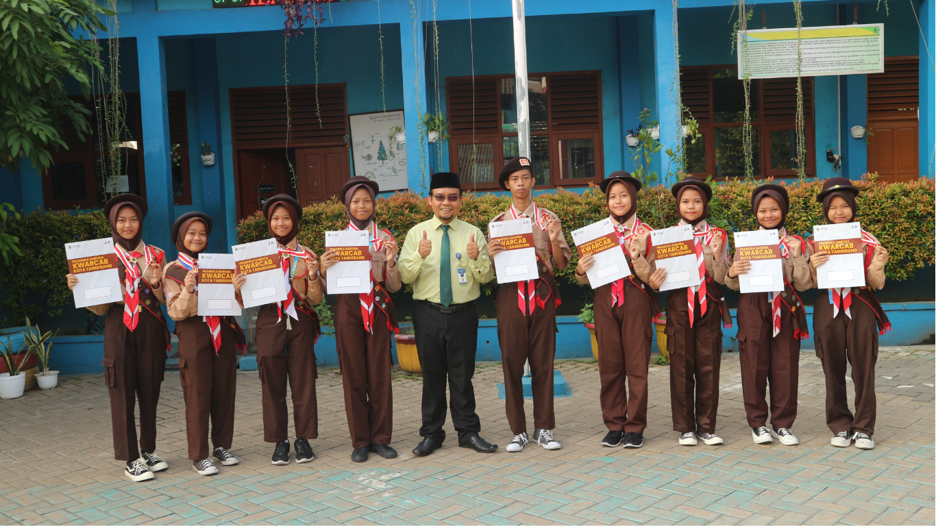 Juara 3 Lomba Debat Bahasa Inggris